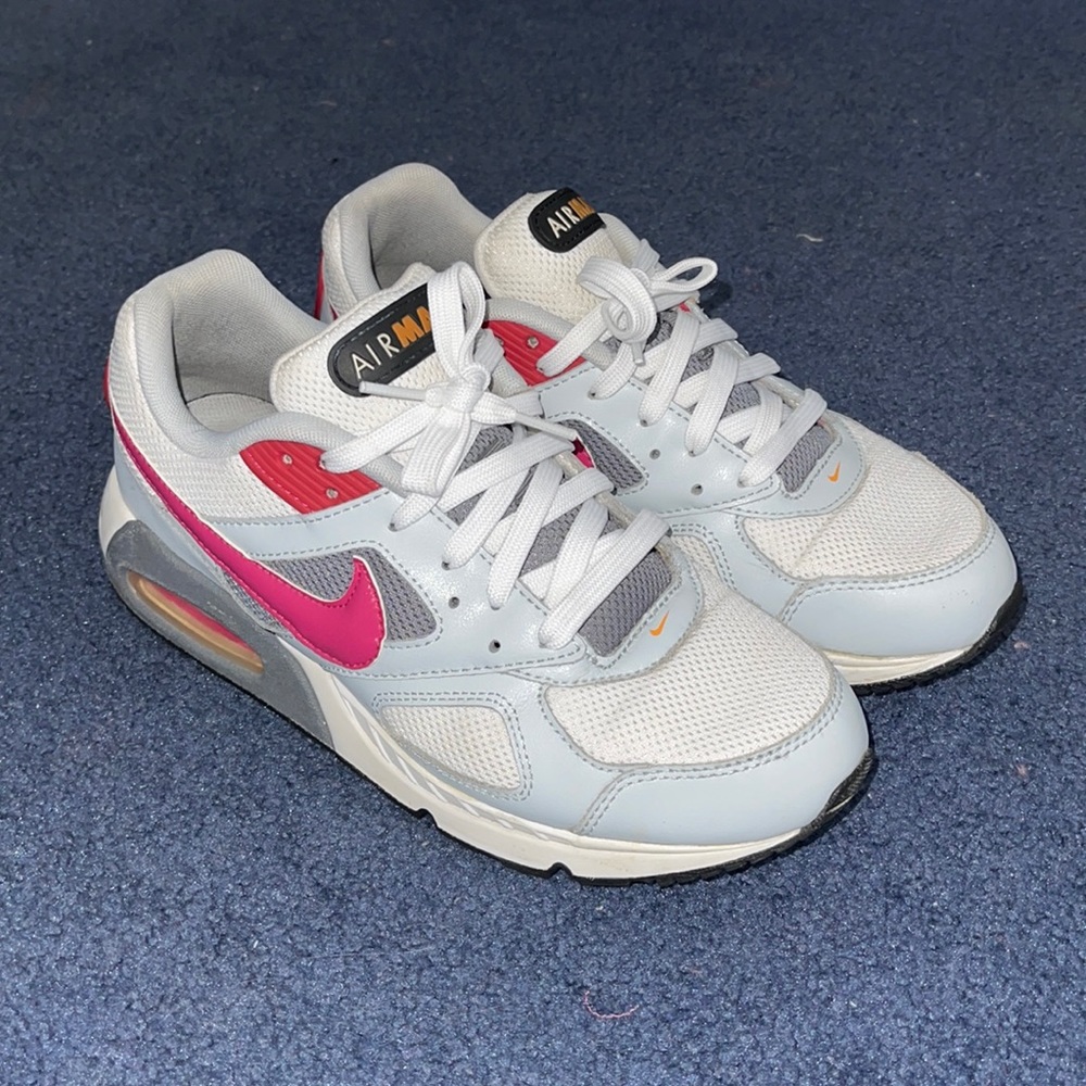 Nike air max women’s size 8